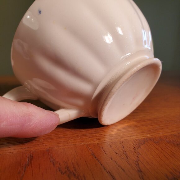 Vintage Oval Serving Plate & 3 Matching Coffee Cups. Chrysanthemum Pattern. - Picture 12 of 12